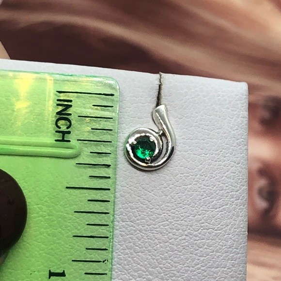 Sterling Silver 925 Stud Earrings - Picture 7 of 7